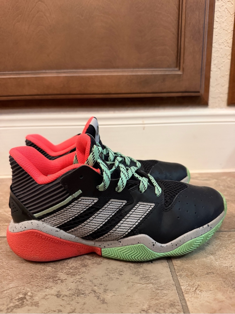 Adidas Harden Stepback J Basketball Shoe Bounce Boys 6.5 Multicolor Sneaker